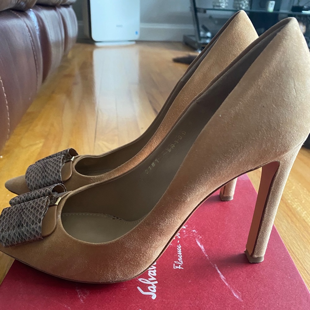 Salvatore Ferragamo pumps